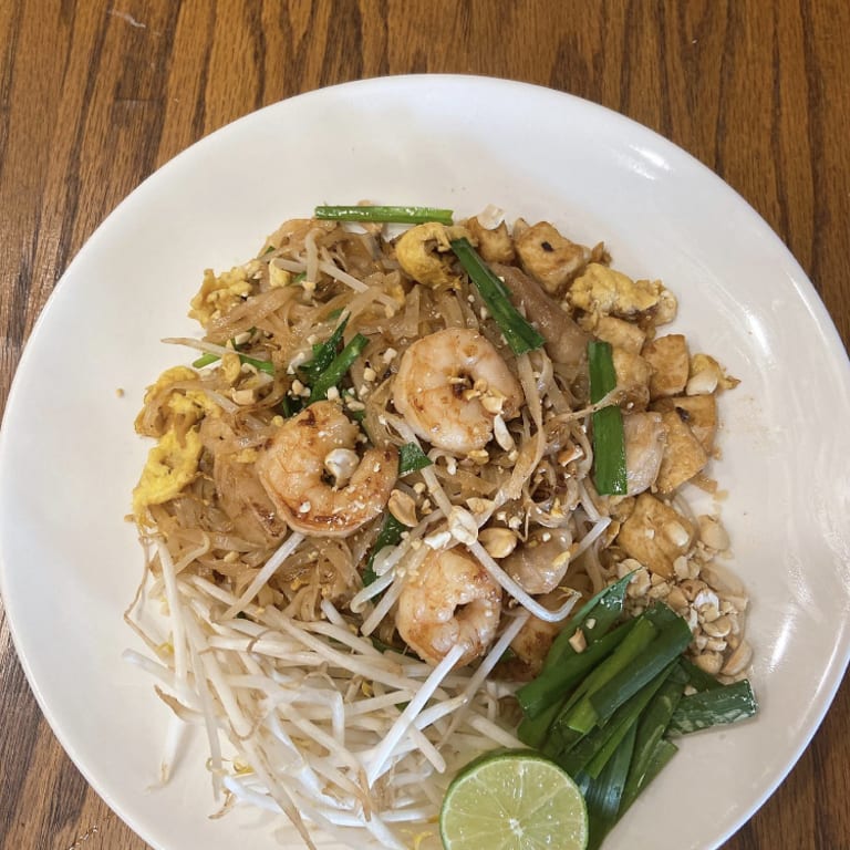Delicious Pad Thai and Noodle Dishes